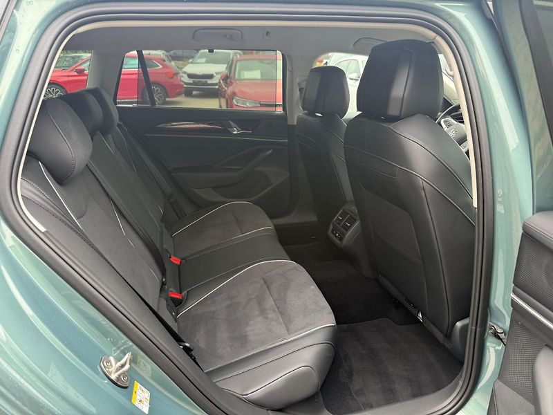 Volkswagen Passat Elegance 2.0 TDI 110 kW DSG Va - fotka 22 z 25