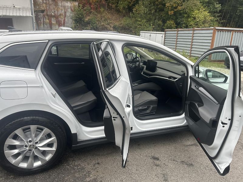 Škoda Enyaq 150kw, iV80 19ALU SOH 90% - fotka 17 z 51
