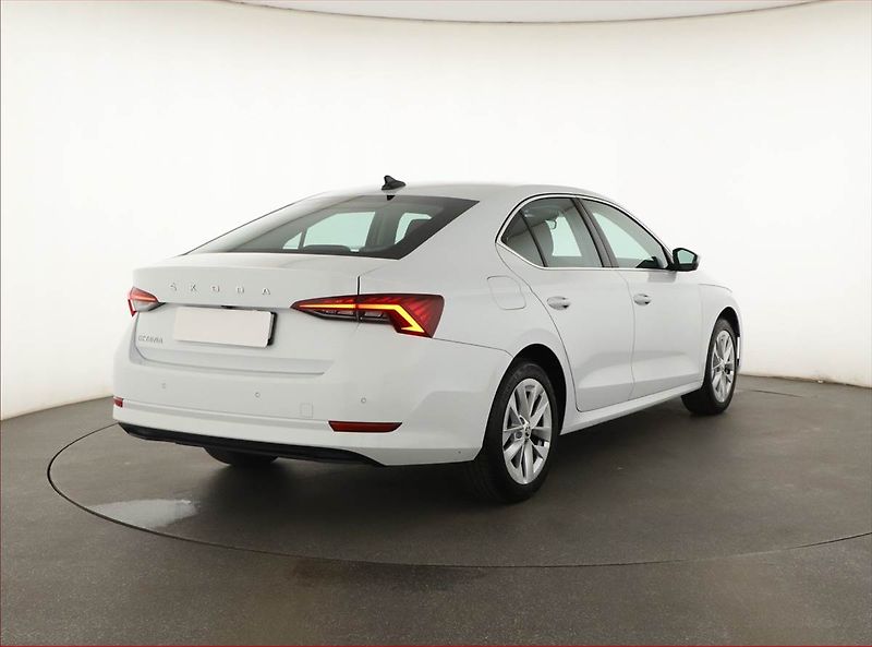 Škoda Octavia (2023) Style 1.0 TSI, ČR,1.maj, Navi - fotka 5 z 17