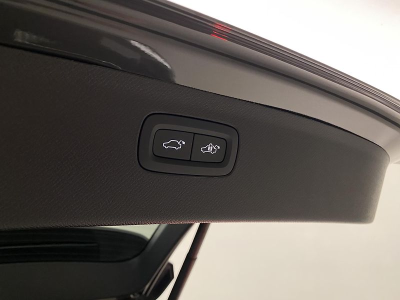 Volvo XC90 (2026) T8 AWD Plug-in BRIGHT PLUS 7m - fotka 22 z 69