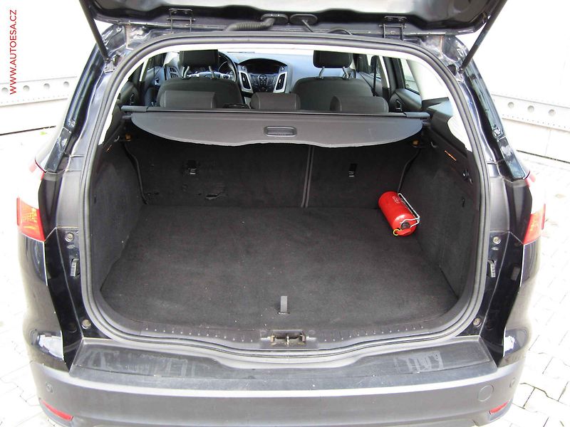 Ford Focus (2012) 1.6 TDCi, 1.maj, AC, temp - fotka 7 z 20