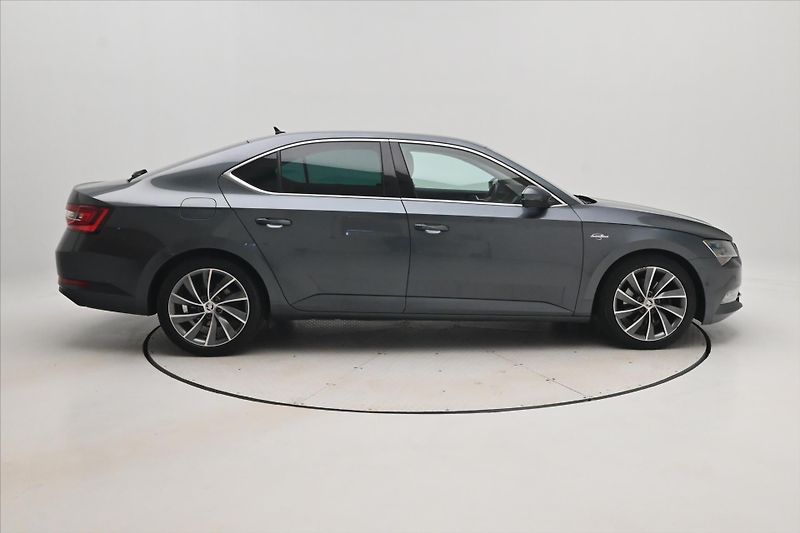 Škoda Superb 2,0 TDI 140 kW DSG L&K Záruka - fotka 4 z 32