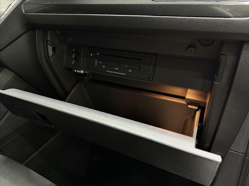 Volkswagen Tiguan Allspace 2.0TDI 140kW 4M R-LINE NEZ-TOP - fotka 43 z 49