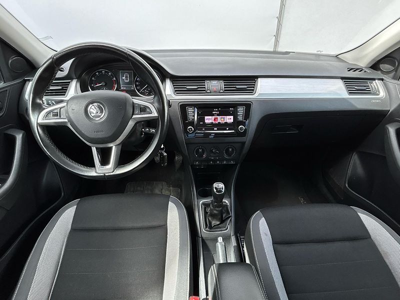 Škoda Rapid AMBITION - fotka 5 z 25