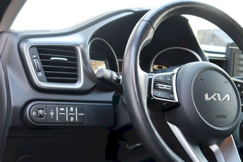 Kia Ceed (2022) Sportswagon 1.0 T-GDI / 88 kW - fotka 14 z 30