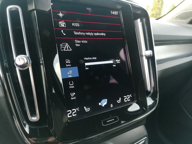 Volvo XC40 (2022) 1.5 T3 R-DESIGN Aut. - fotka 18 z 35