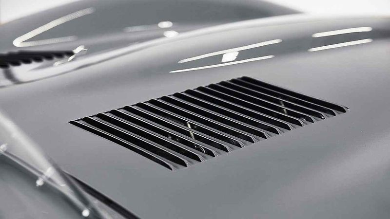 Jaguar D-Type.
