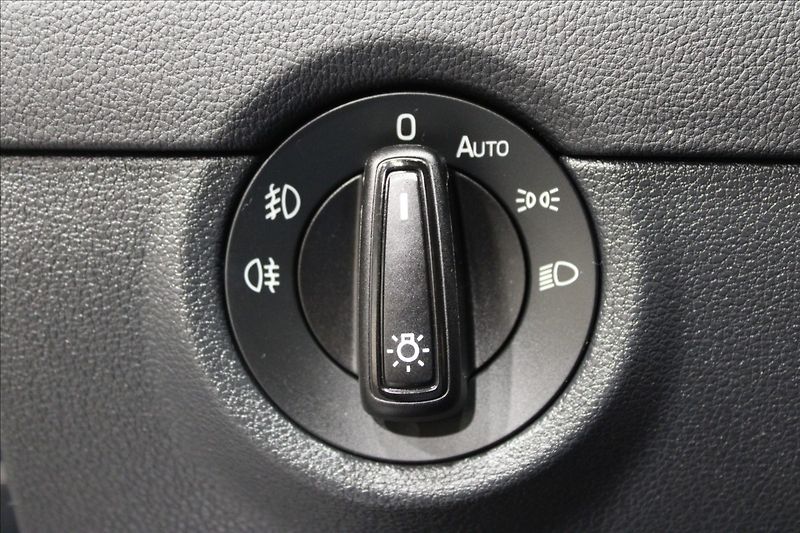 Škoda Octavia 2,0 162 kW RS DSG, NAVI, 1. ma - fotka 16 z 39