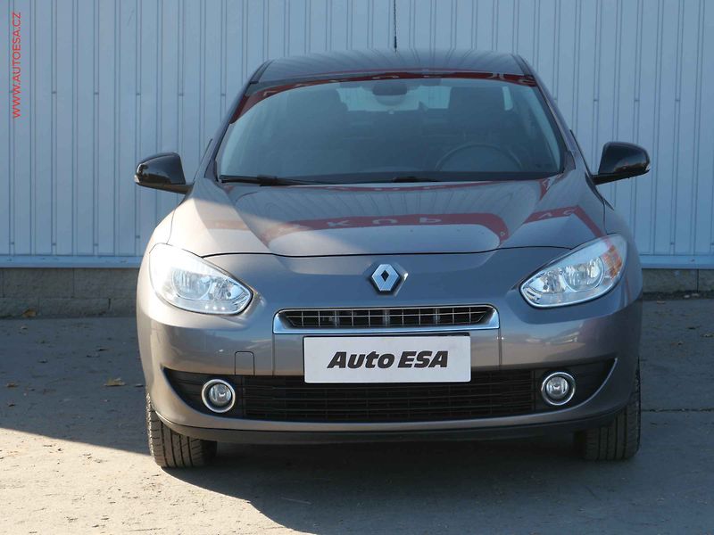 Renault Fluence (2013) 1.6i 16V, ČR, Techno - fotka 2 z 19
