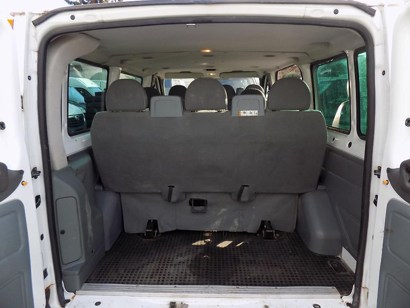 Ford Transit 2,2 TDCI SWB 300 TREND 9 MÍST - fotka 27 z 43