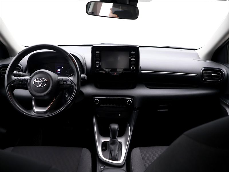 Toyota Yaris 1,5 Hybrid e-CVT 68kW aut. CZ - fotka 20 z 27