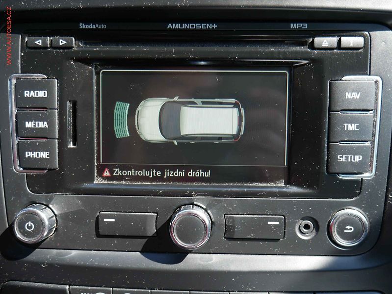 Škoda Yeti (2011) 2.0 TDi 4x4, Elegance, xenon - fotka 17 z 20