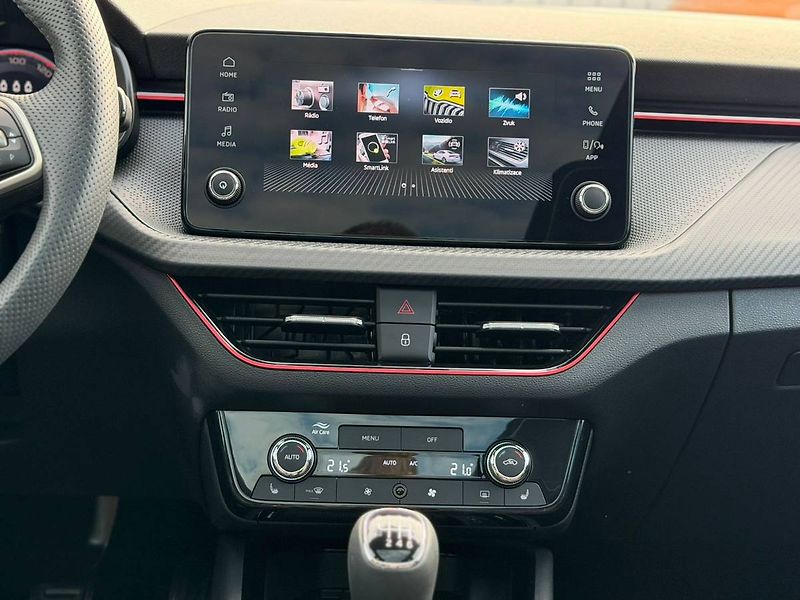 Škoda Scala Monte Carlo 1,0 TSI 85 kW 6° M - fotka 17 z 41
