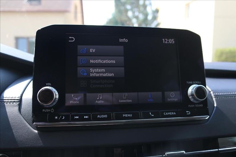 Mitsubishi Outlander 2,4 PHEV, 7míst, Invite - fotka 25 z 53
