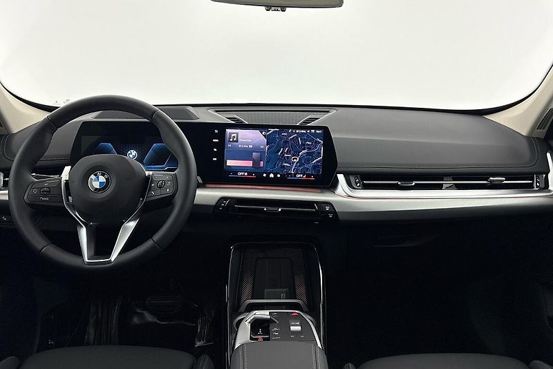 BMW X1 sDrive18d - fotka 8 z 22