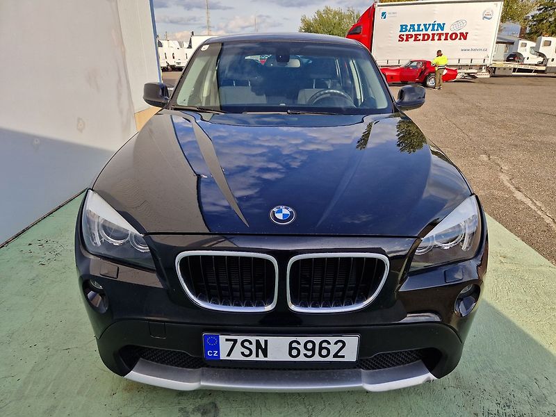 BMW X1 XDRIVE 18D - fotka 7 z 30