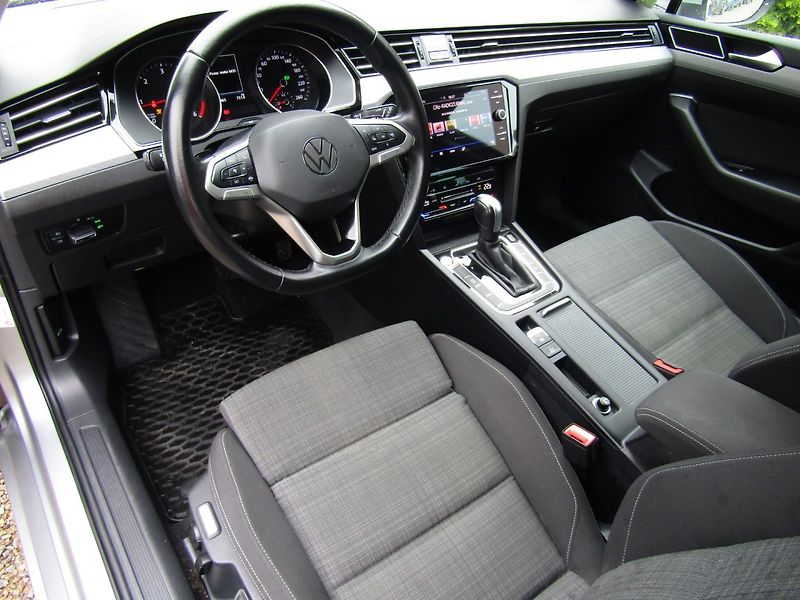 Volkswagen Passat (2021) 2.0 TDI 110kW DSG ACC - fotka 13 z 46