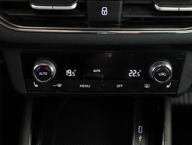 Škoda Scala (2020) Style 1.0 TSI, ČR,1.maj - fotka 12 z 17