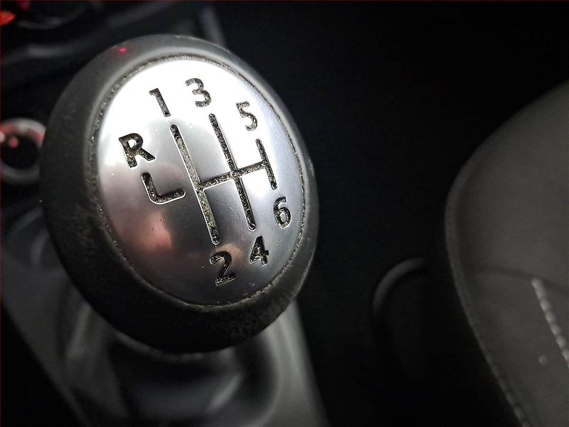Dacia Duster (2015) 1.6 SCe, 4X4, Tempomat - fotka 16 z 17