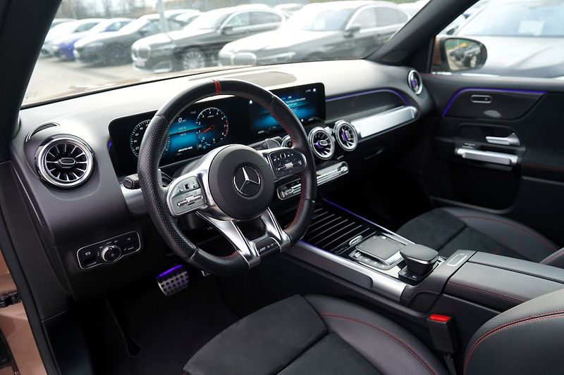 Mercedes-Benz GLB 35 AMG 4Matic/310 PS/ČR - fotka 24 z 44