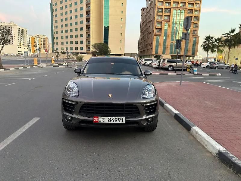 Porsche Macan (2016) Sportovně laděné SUV - fotka 2 z 12