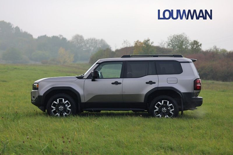 Toyota Land Cruiser 2.8L MHEV 8AT 4X4 Executive Sk - fotka 3 z 30