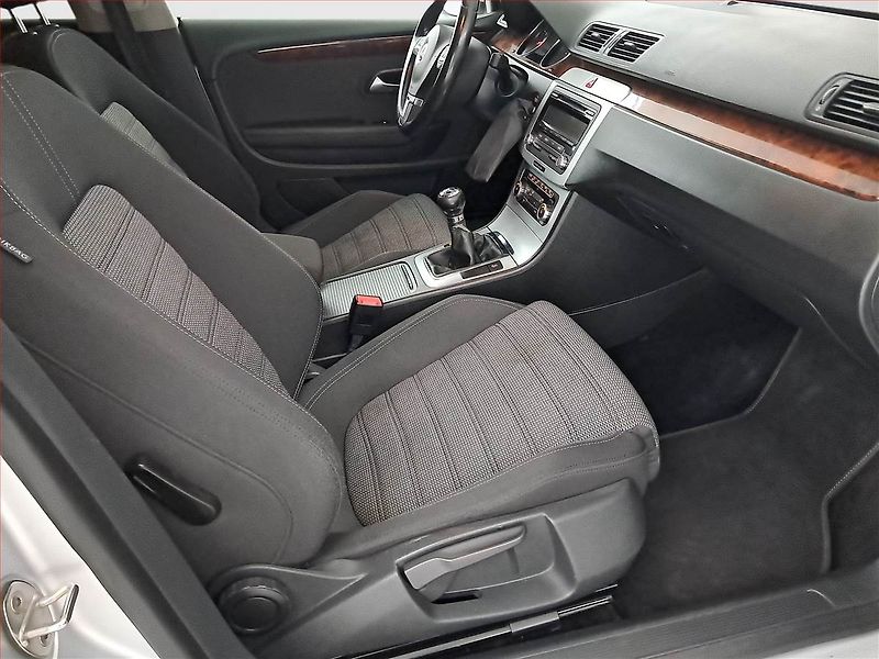 Volkswagen Passat CC (2009) 1.8 TSI, Tempomat - fotka 9 z 21