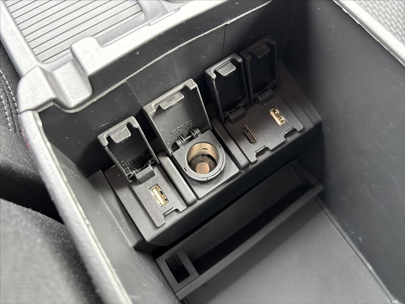 Honda Civic 1,8 VTEC 104kW PLNÝservisHONDA - fotka 26 z 36