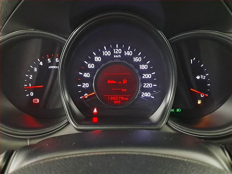 Kia Ceed (2014) 1.4 CRDi - fotka 11 z 16
