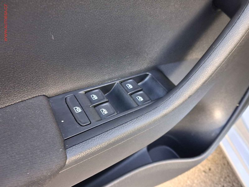 Škoda Fabia (2021) 1.0 TSi, 1.maj,ČR, Style, LED - fotka 13 z 17
