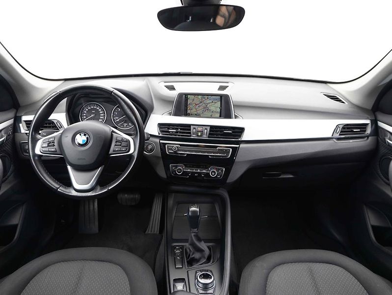 BMW X1 sDrive 18i - fotka 13 z 22
