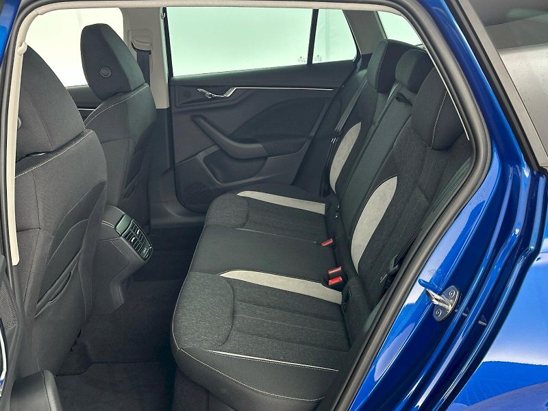 Škoda Scala (2025) DSG 1.0TSI 85kW Top Selection - fotka 8 z 28