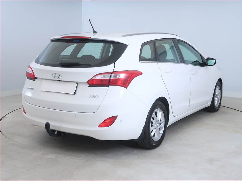 Hyundai i30 (2014) 1.6 CRDi, ČR,1.maj, Serv.kniha - fotka 5 z 16