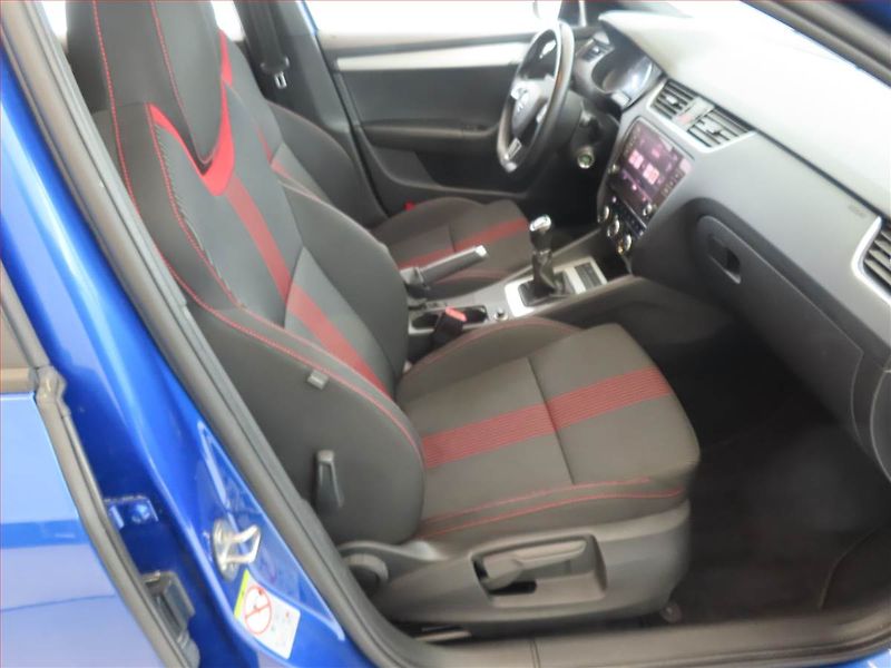 Škoda Octavia (2019) Ambition 1.5 TSI, Serv.kniha - fotka 9 z 16
