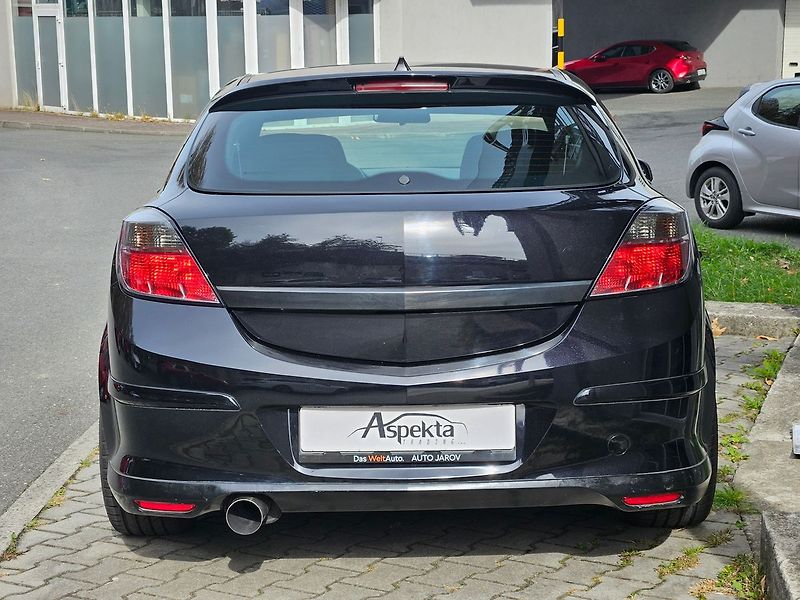 Opel Astra 1,8 ECOTEC 103kW, 2.majitel - fotka 4 z 27
