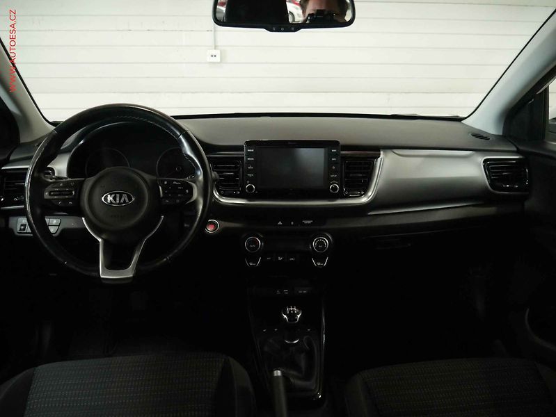 Kia Stonic (2019) 1.2i, 2.maj,ČR, navi, autoAC - fotka 8 z 21