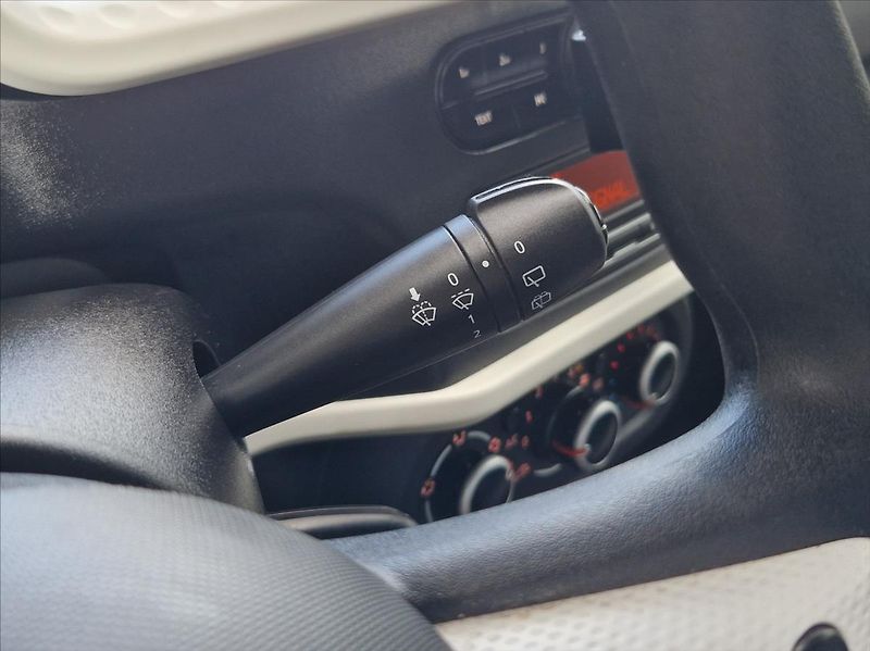Renault Twingo 1,0 i 54kW SENZORY TOPSTAV - fotka 26 z 35