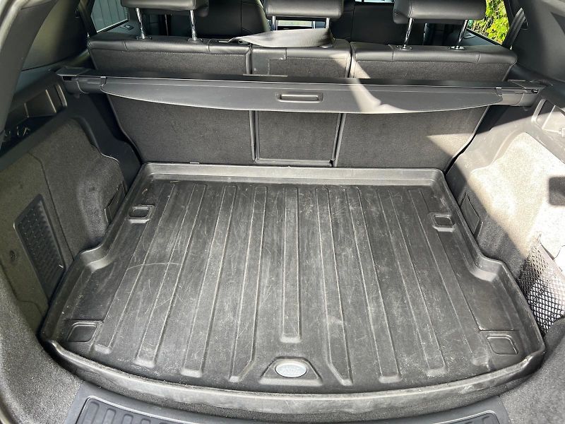 Land Rover Discovery Sport (2021) 2.0 Si4 183kW 4X4 CZ DPH  - fotka 19 z 25