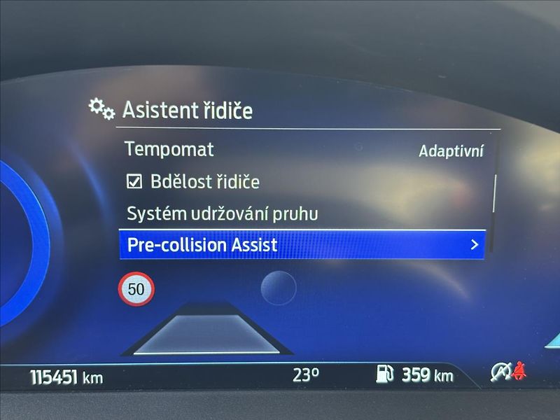 Ford Focus 1,5 EcoBlue 88 kW ST-line - fotka 42 z 43