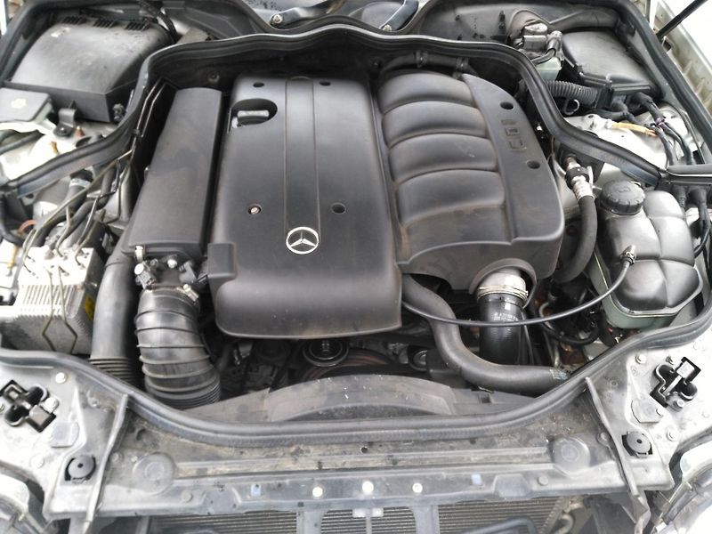 Mercedes-Benz Třídy E 220 CDI - fotka 23 z 32
