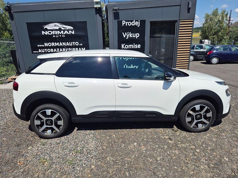 Citroën C4 Cactus 1.2 81kW Shine - AUTOMAT - fotka 4 z 26