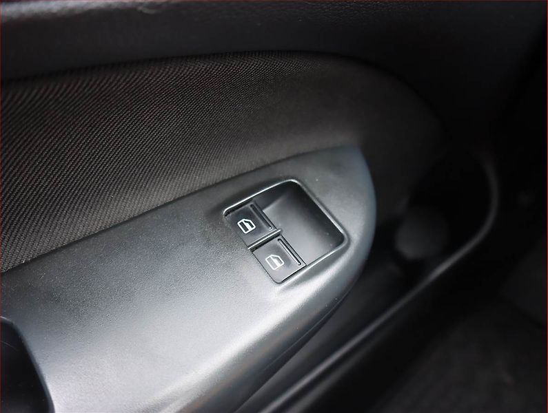 Škoda Octavia (2012) 1.6 TDI, Tempomat - fotka 13 z 16
