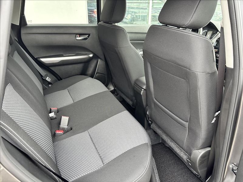 Suzuki Vitara (2026) 1,4 BoosterJet  Premuim - fotka 11 z 16
