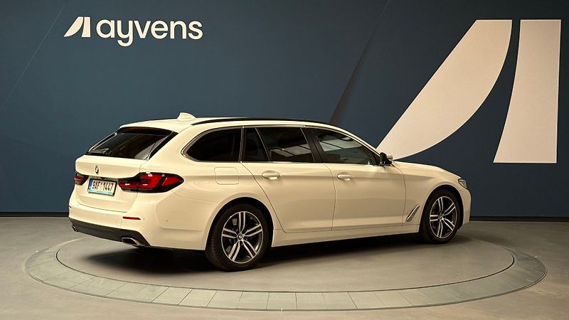 BMW Řada 5 3.0 530d xDrive AT Touring - fotka 2 z 14
