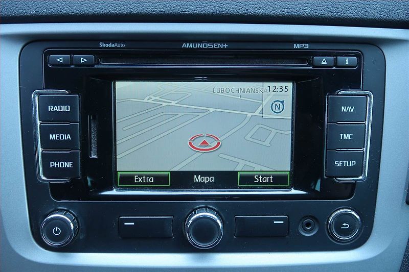 Škoda Octavia (2012) 2.0 TDI, Serv.kniha, Navi - fotka 19 z 19