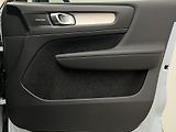Volvo XC40 B3 DARK PLUS AUT CZ  - náhled 42