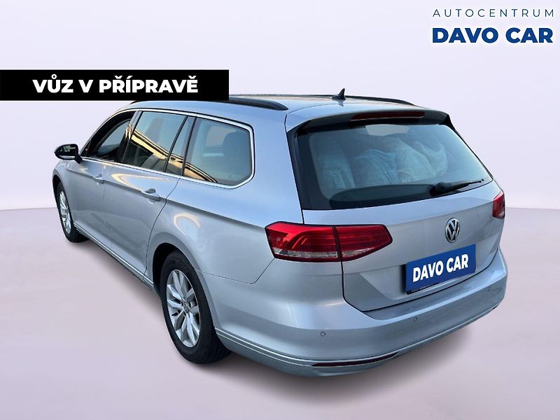 Volkswagen Passat 2,0 TDI 110kW DSG Comfort LED - fotka 4 z 12