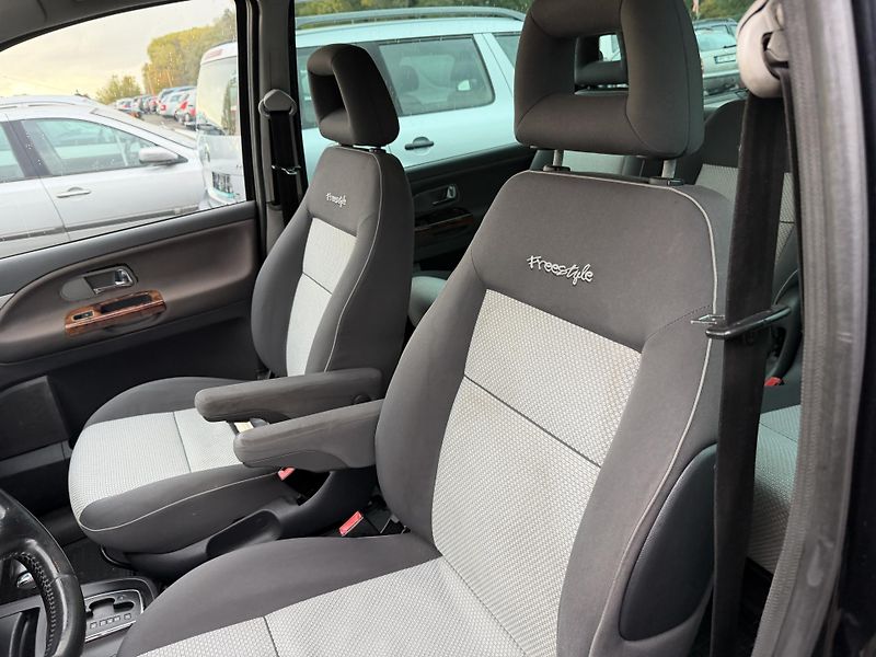 Volkswagen Sharan 1.9 TDI 7 MIST - fotka 16 z 26