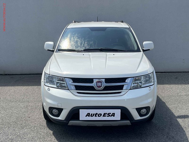 Fiat Freemont (2015) 2.0 MJT 4x4, ČR, AT, park - fotka 2 z 15