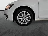 Volkswagen Golf (2017) Comfortline 1.6 TDI, Automat - náhled 15